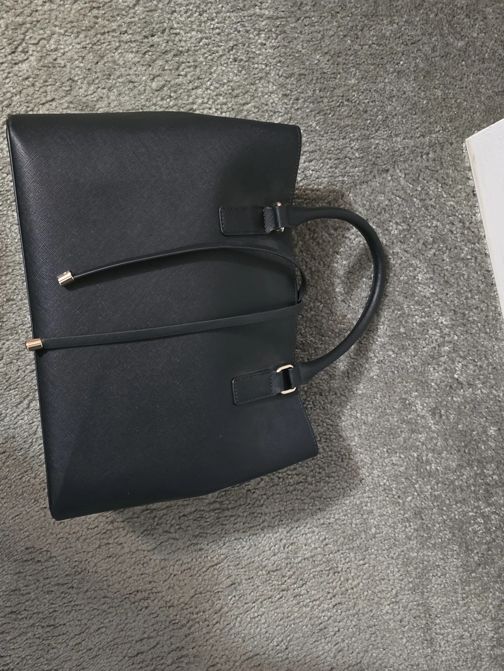 Aldo Aquafynaax Classic Black Tote Shoulder Purse with Red Interior - Picture 4 of 9